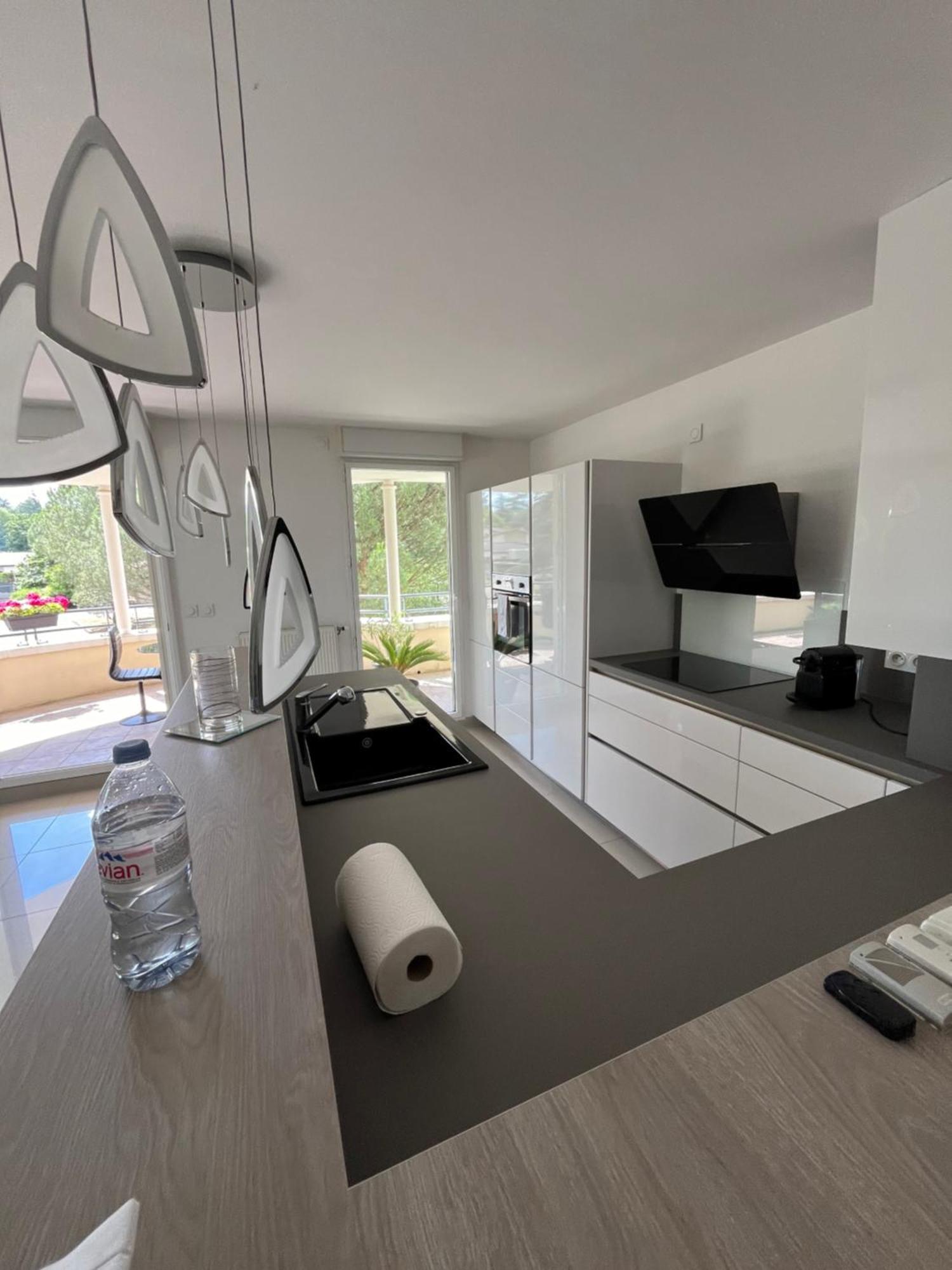 Charbonnières-les-Bains Appartement Entierement Equipe מראה חיצוני תמונה
